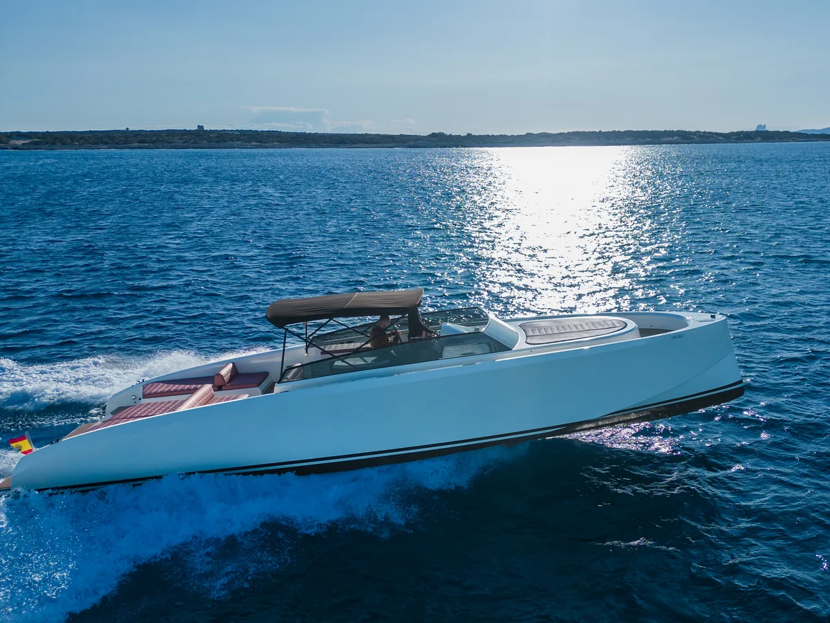 Vanquish 45 — Photo 4